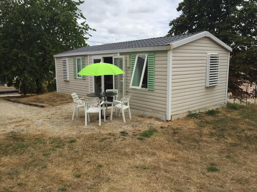 Au Repos De La Blaise Guest House Luaran gambar
