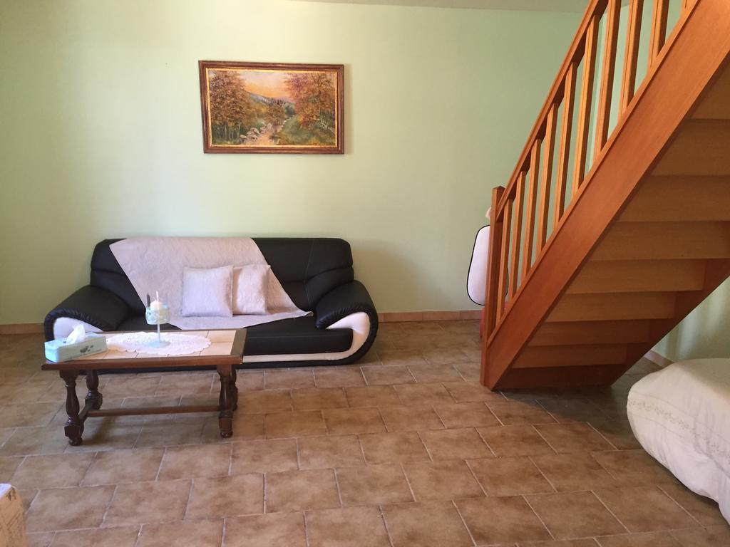 Au Repos De La Blaise Guest House Luaran gambar